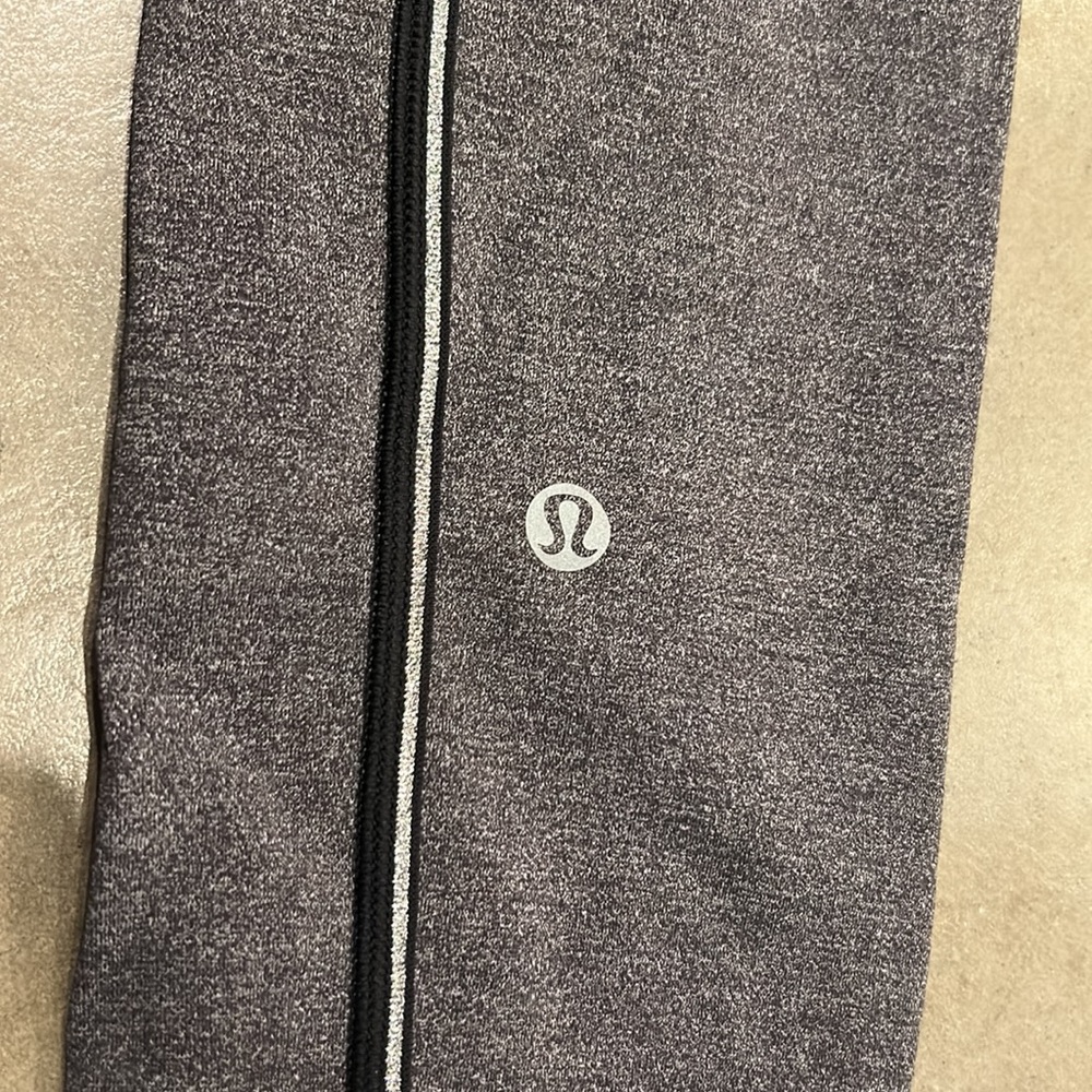 Lululemon Speed Up Leggings - Picture 6 of 6
